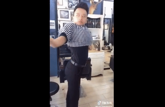 Một mình “gánh team” luôn!