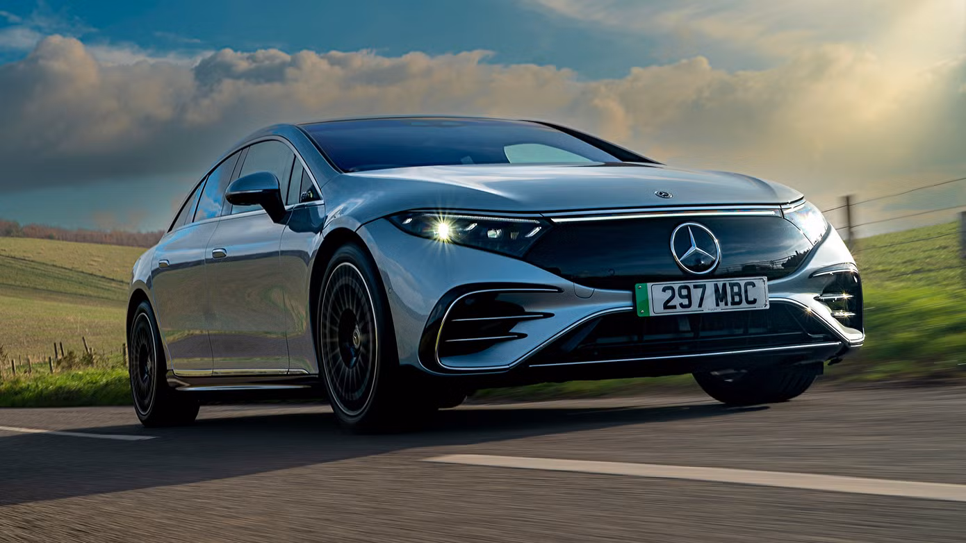 2-39852-mercedes-benzeqs.jpg