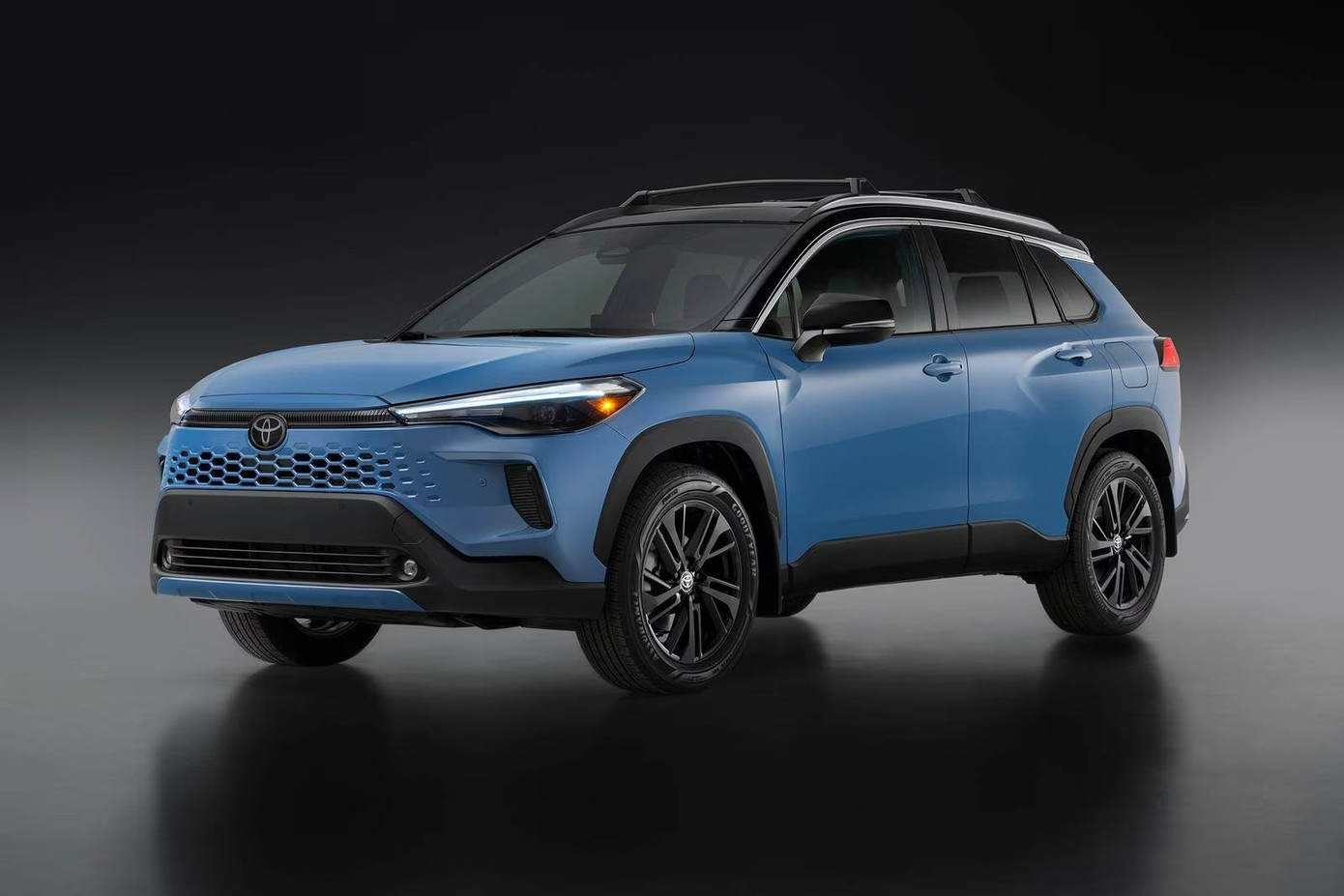 2026-toyota-corolla-cross-hybrid-4dr-suv-xse-fq-oem-2-1600.jpg