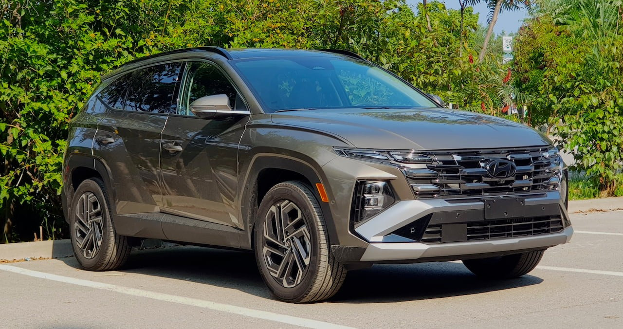 2026-hyundai-tucson-hybrid-front-three-quarters.jpg