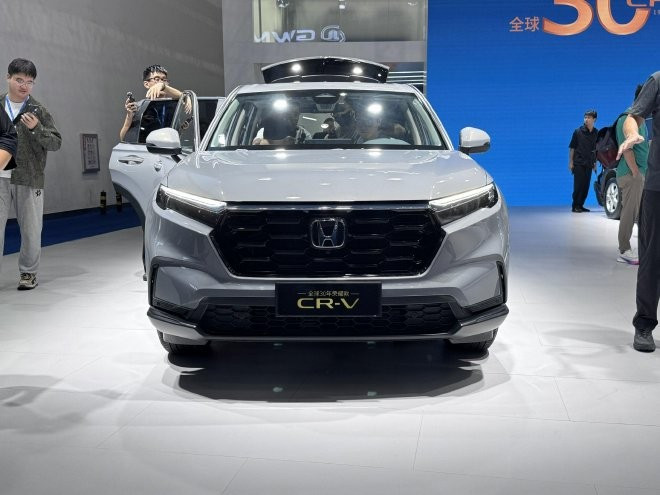 honda-cr-v-30th-anniversary-glory-edition-1.jpg