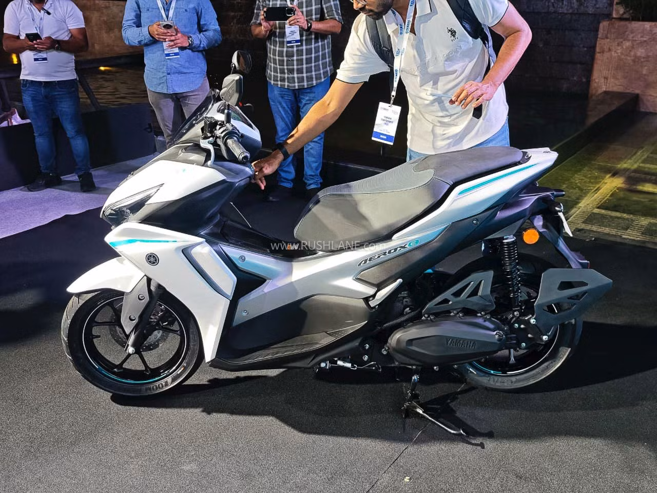 yamaha-nvx-dien-2.jpg