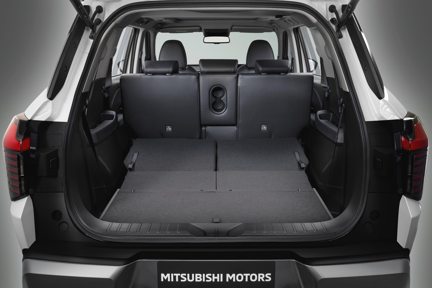 mitsubishi-destinator-launch-3.jpg