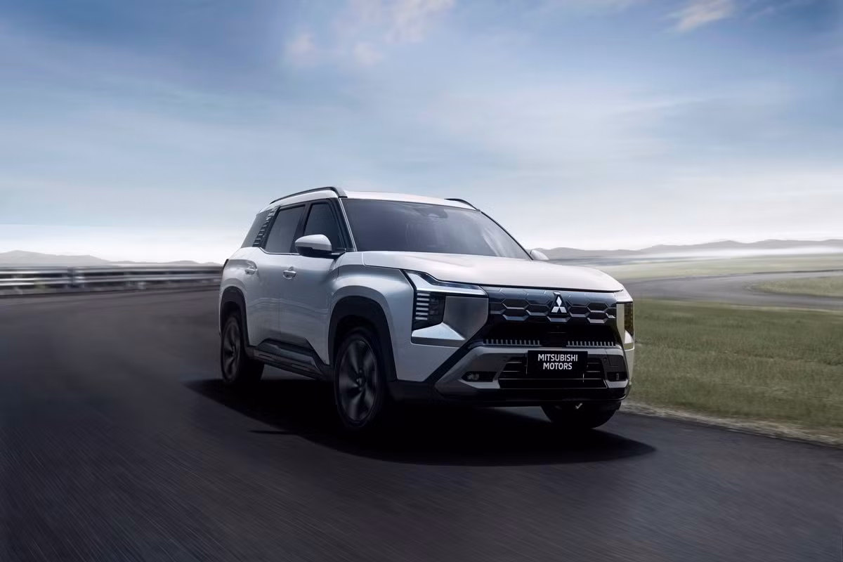 mitsubishi-destinator-launch-4.png
