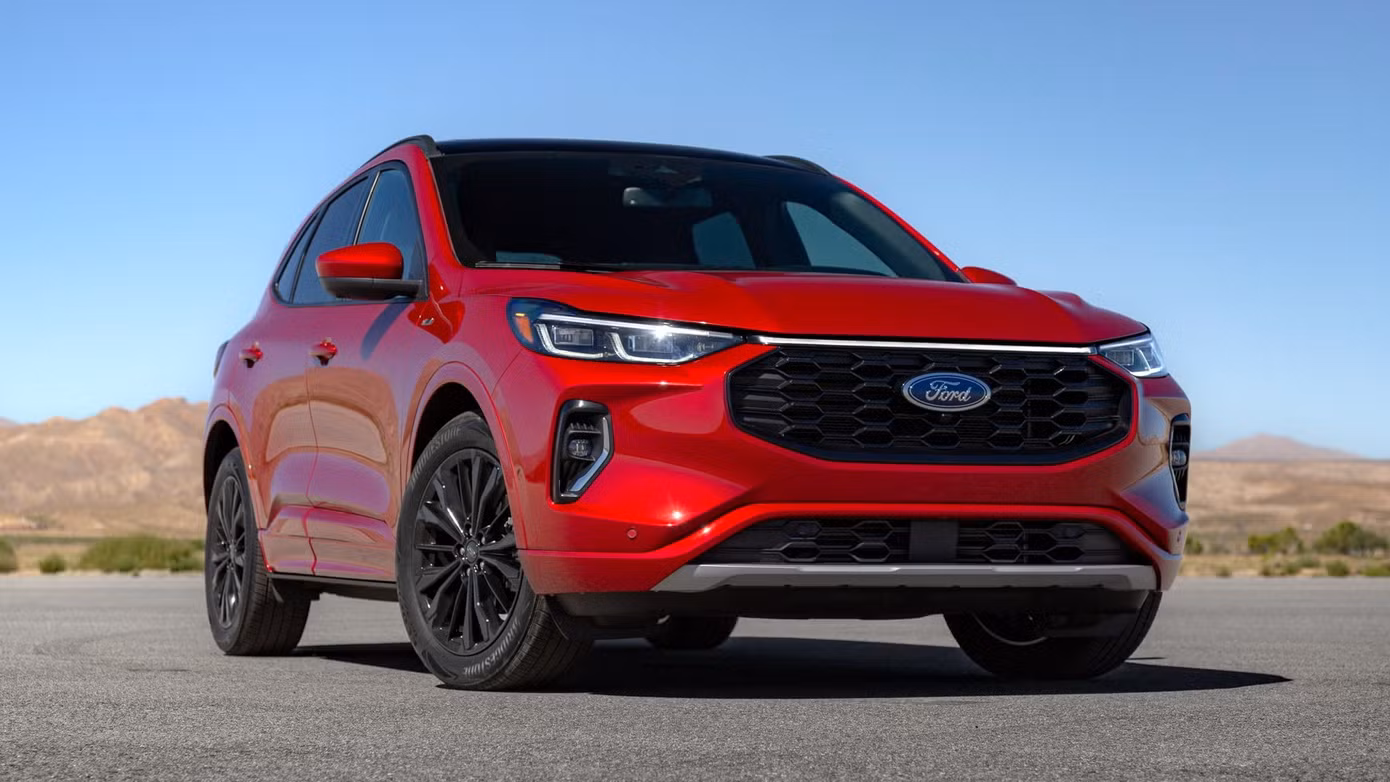 001-2024-ford-escape-st-front-three-quarter-view.jpg