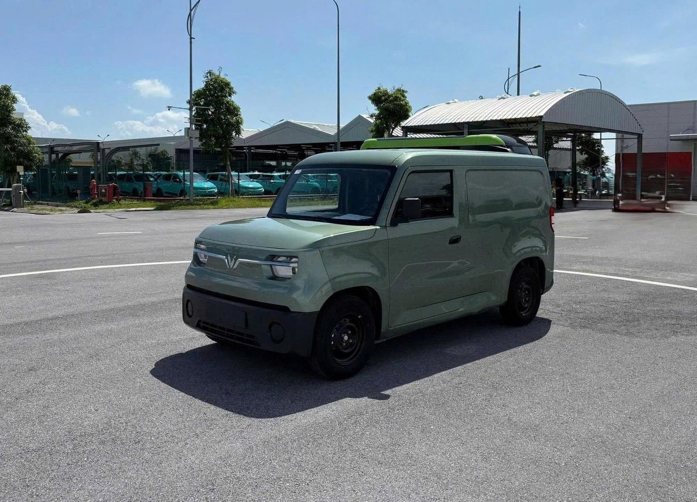vinfast-ec-van.jpg