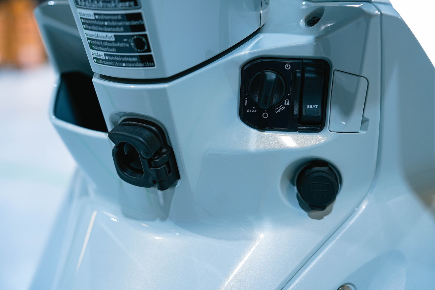 Honda Wave bản giới hạn được đưa về Việt Nam- Ảnh 16. Honda Wave bản giới hạn được đưa về Việt Nam- Ảnh 16.