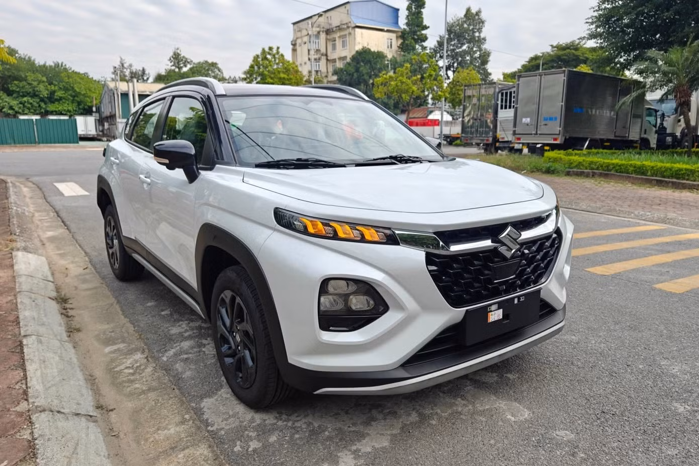 suzuki-fronx-2.jpg