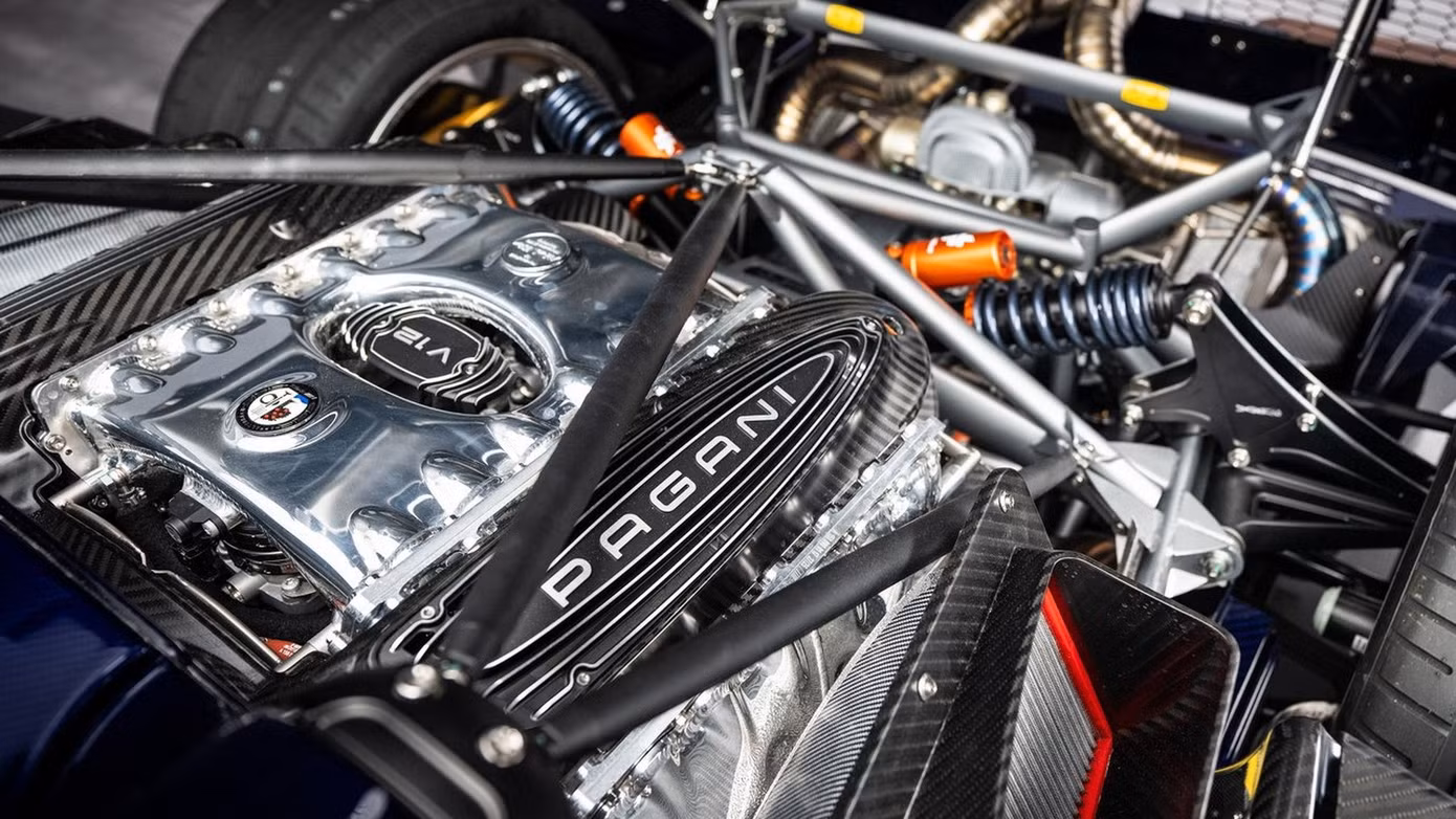 pagani-huayra-70-derecho-2026-1280-2d7b93e6d5062ca9d4ede4b9701c89071a.jpg