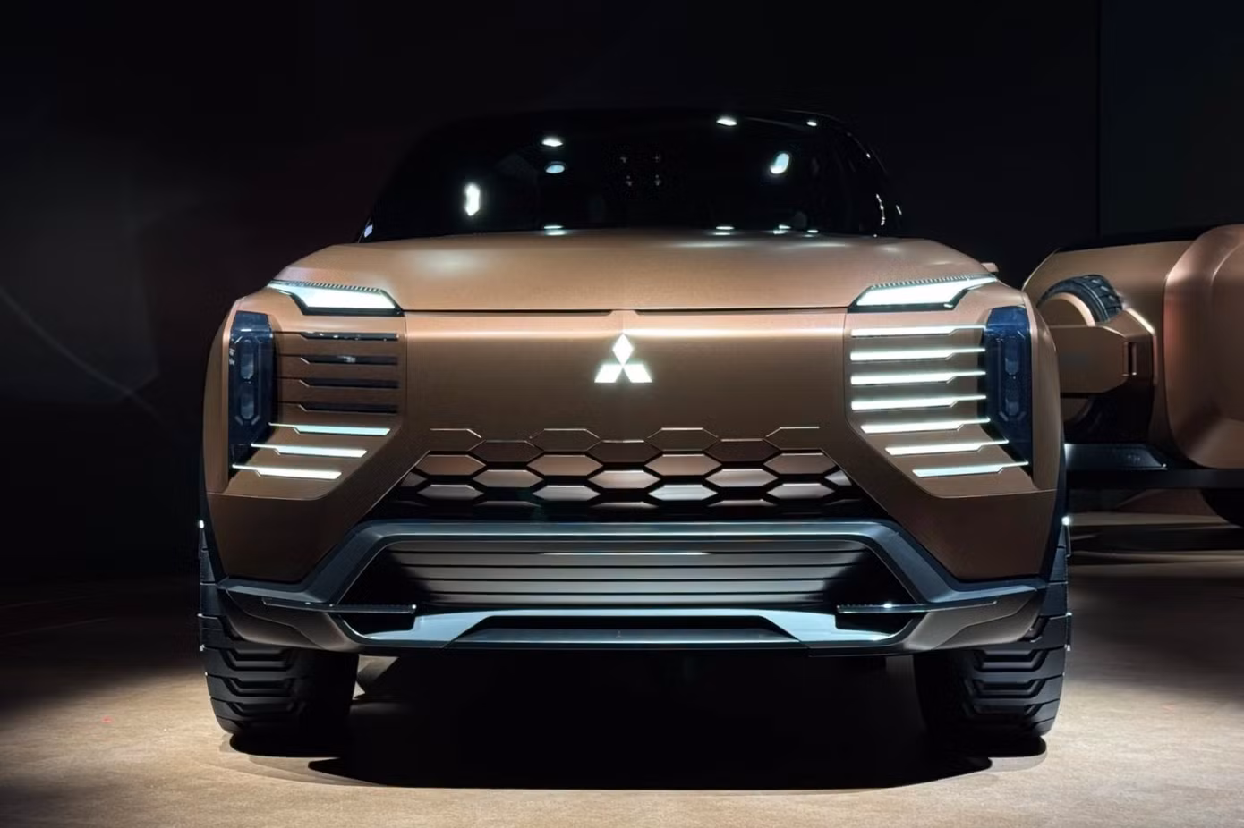 mitsubishi-elevance-concept-04-1.jpg