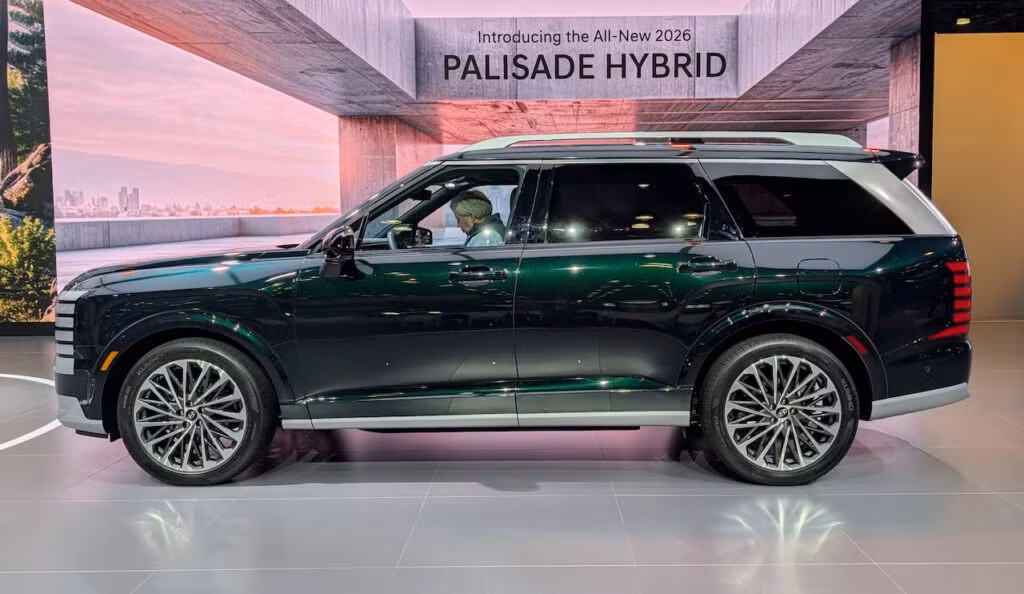 2026-hyundai-palisade-hybrid-side-angle-1024x594.jpg