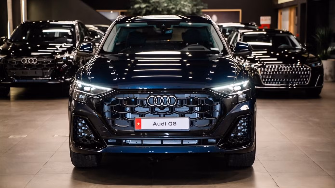 audi-q8-2024.jpg