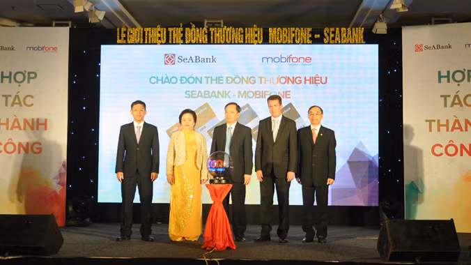 Công bố thẻ đồng thương hiệu MobiFone - SeABank VISA