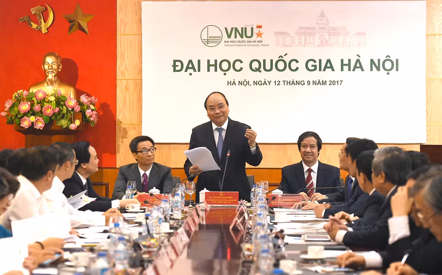 Thủ tướng đánh giá cao bộ vi xử lý được nghiên cứu của Đại học Quốc gia. 