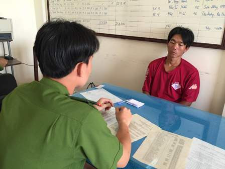 Đối tượng Linh tại cơ quan công an