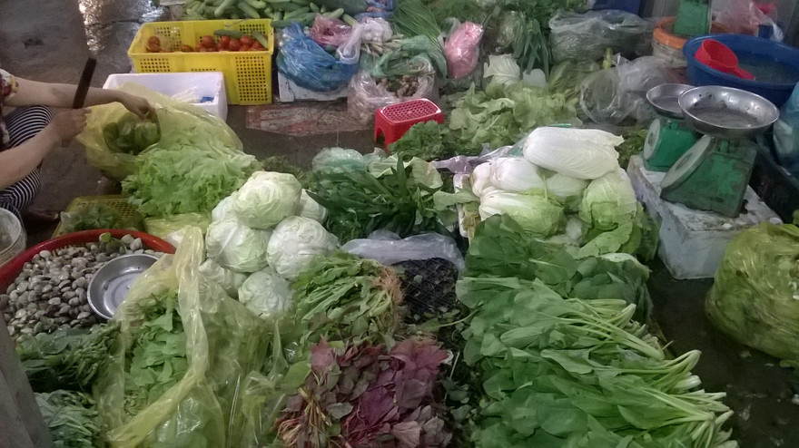 Rau xanh các loại tại Hà Nội giá vẫn rất cao