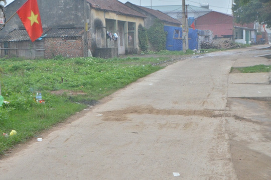 Hiện trường vụ án 1 người bị đâm chết, 2 người trọng thương do dàn hàng ngang đi trên đường