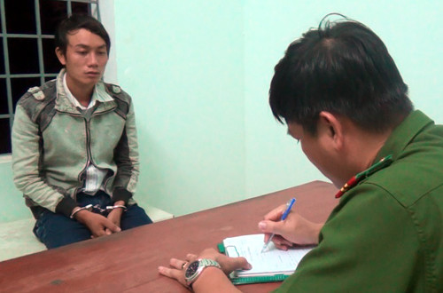 Công khai đi cướp lấy tiền trả nợ ngân hàng. Ảnh: Danh Toại