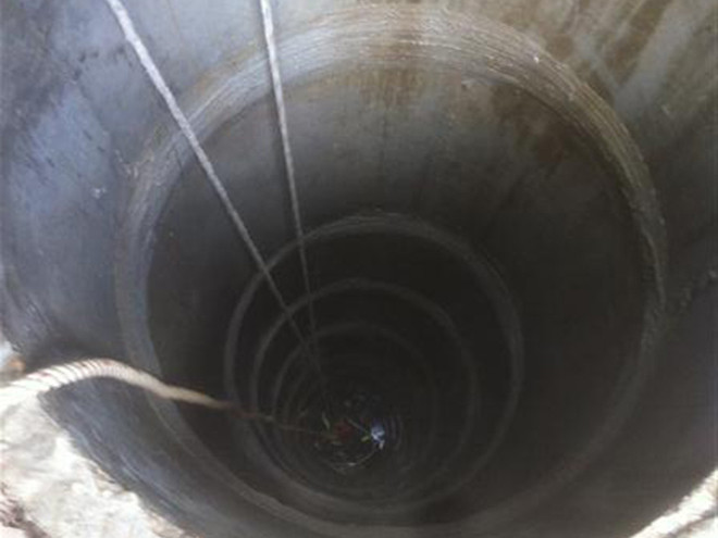 Bị rơi xuống giếng sâu, một người tử vong