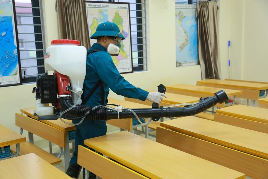 Dịch COVID-19 phức tạp, Hà Nội cấm các trường thi tuyển trực tiếp 