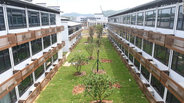 Các dãy nhà trong khu cách ly. (Ảnh: CNN)