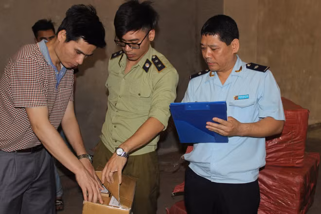 Tổ công tác liên ngành kiểm tra hàng hóa vi phạm