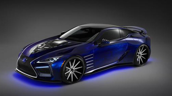 Với màu xanh độc đáo “Structural Blue”, LC500 góp phần làm nổi bật hình ảnh mạnh mẽ của vị vua Vương quốc Wakanda trong bộ phim bom tấn Black Panther