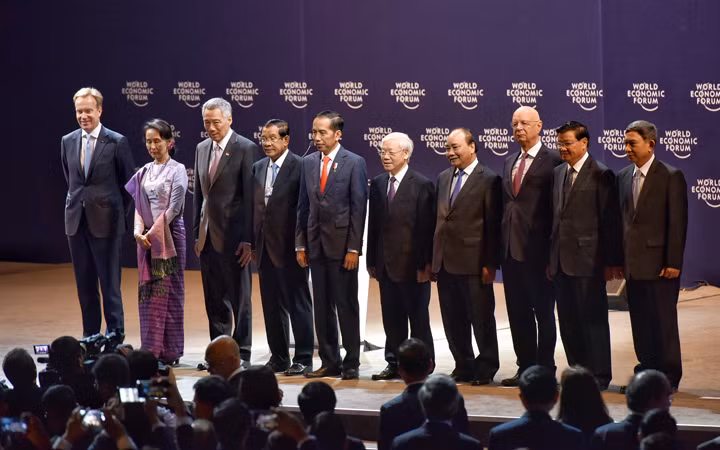 Lãnh đạo cấp cao các nước tham dự phiên khai mạc toàn thể WEF ASEAN. Ảnh: VNEXPRESS