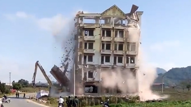 Tòa nhà 7 tầng của Tàng KeangNam bị phá dỡ chiều 15/1