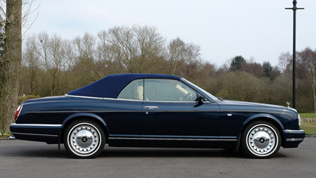 Ảnh minh họa xe Rolls Royce sản xuất năm 2000. Nguồn: Internet