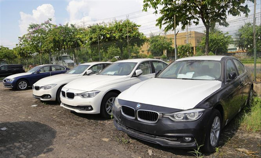 Lô xe 133 ô tô BMW của Euro Auto nhập về vẫn đang nằm cảng VICT 
