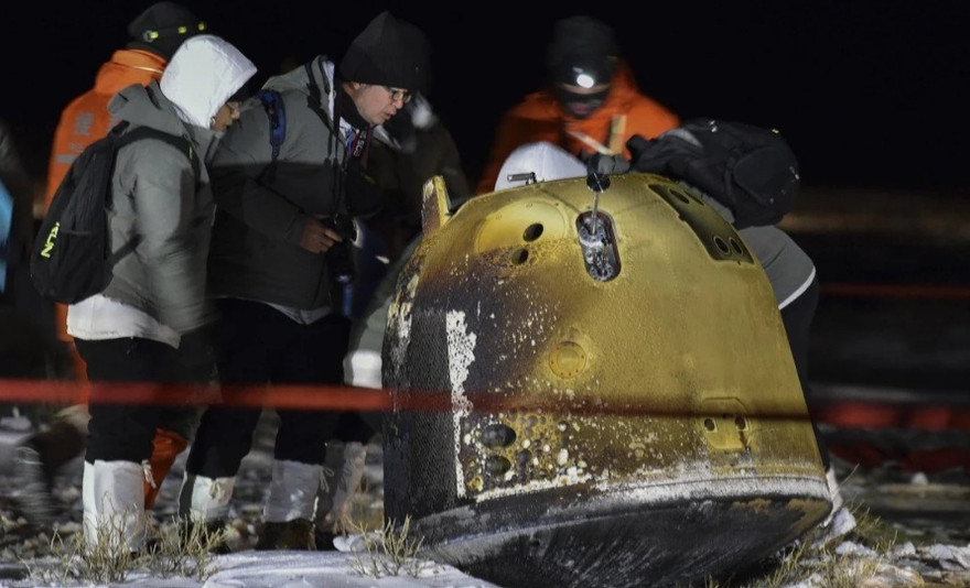 Cáp-xun Thường Nga 5 trở lại Trái đất. (Ảnh: Xinhua)