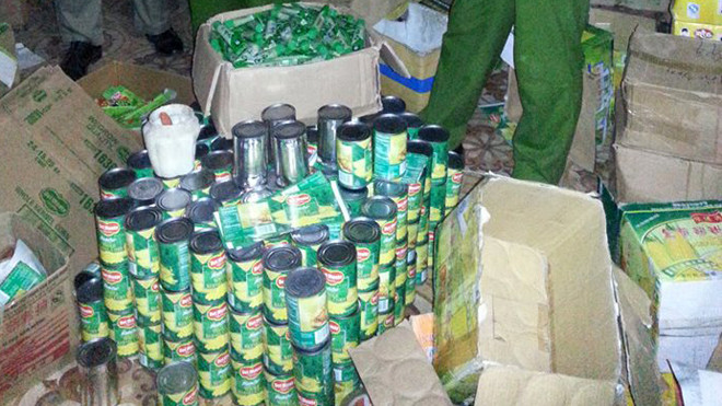 Các hộp ngô Trung Quốc được ngụy trang bằng mác của Mỹ