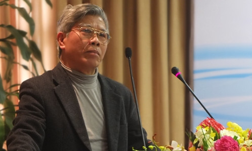 Nguyên Thống đốc Lê Đức Thúy phát biểu tại hội thảo với những trăn trở về lãi suất ngân hàng. Ảnh: Thanh Lan.