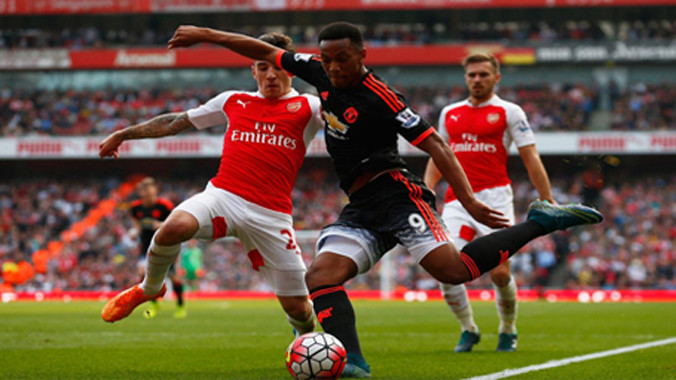 Martial nhận giải xuất sắc nhất do CĐV bình chọn.