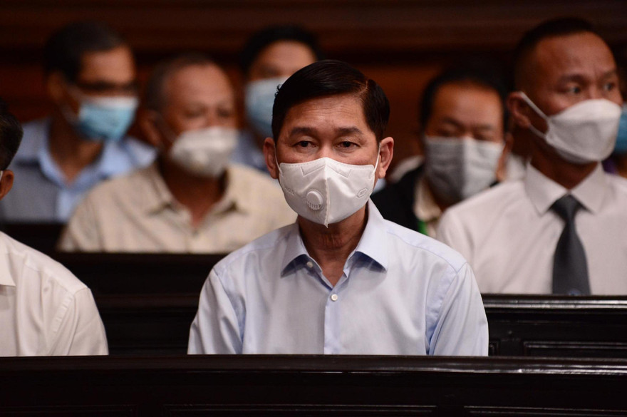 Cựu phó Chủ tịch UBND TPHCM - bị cáo Trần Vĩnh Tuyến tại phiên tòa sáng 6/12.