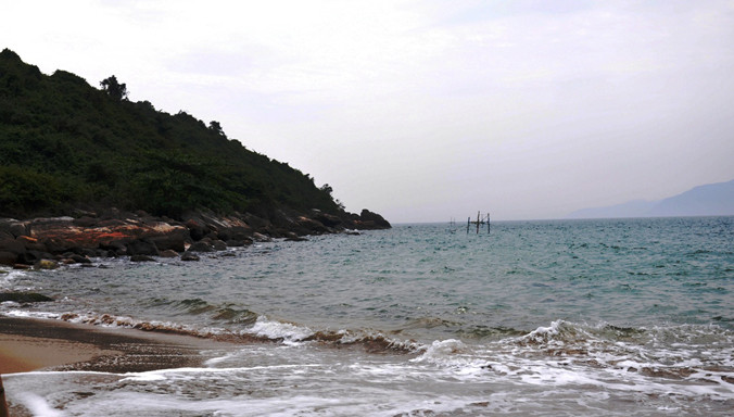 Cửa biển Lăng Cô - nơi xảy ra vụ đắm thuyền khiến một ngư dân thiệt mạng.