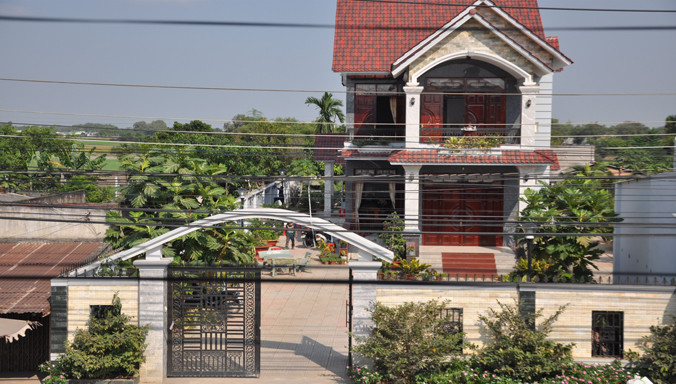 Căn nhà ông bí thư huyện ủy bị trộm đột nhập. Ảnh Việt Văn.