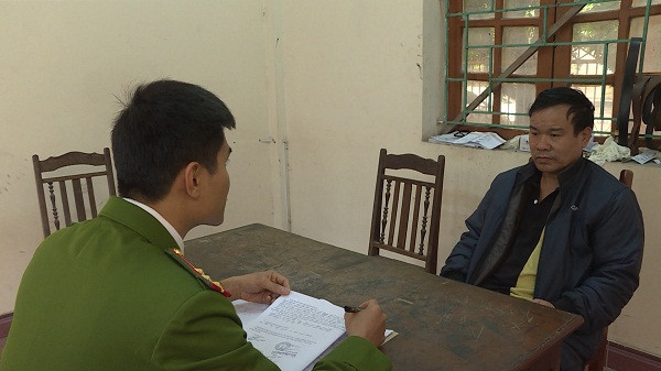 Đối tượng Tuấn tại cơ quan điều tra. Ảnh: Công an Hưng Yên