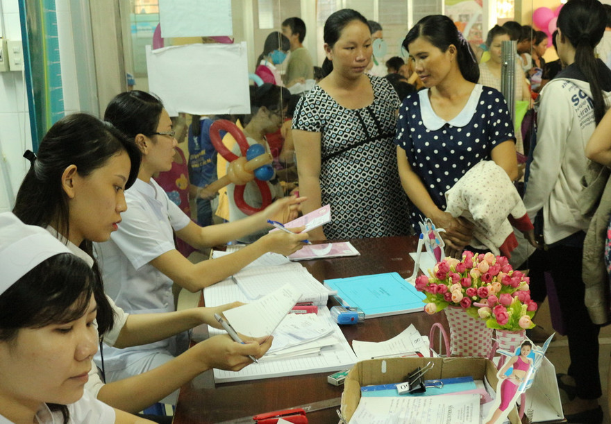 Tư vấn chăm sóc sức khỏe sản phụ.