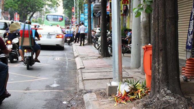 Hiện trường nơi Hạnh đâm “tình địch” vào khuya 28-8, trên đường Hai Bà Trưng, phường Bến Nghé, quận 1 – TP HCM.