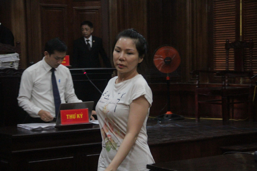 Bà Vũ Thụy Hồng Ngọc - người thuê người chém chồng là bác sĩ Chiêm Quốc Thái. Ảnh: Tân Châu