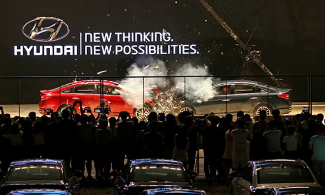 Chơi trội, Hyundai đọ độ cứng giữa Sonata Mỹ và Hàn