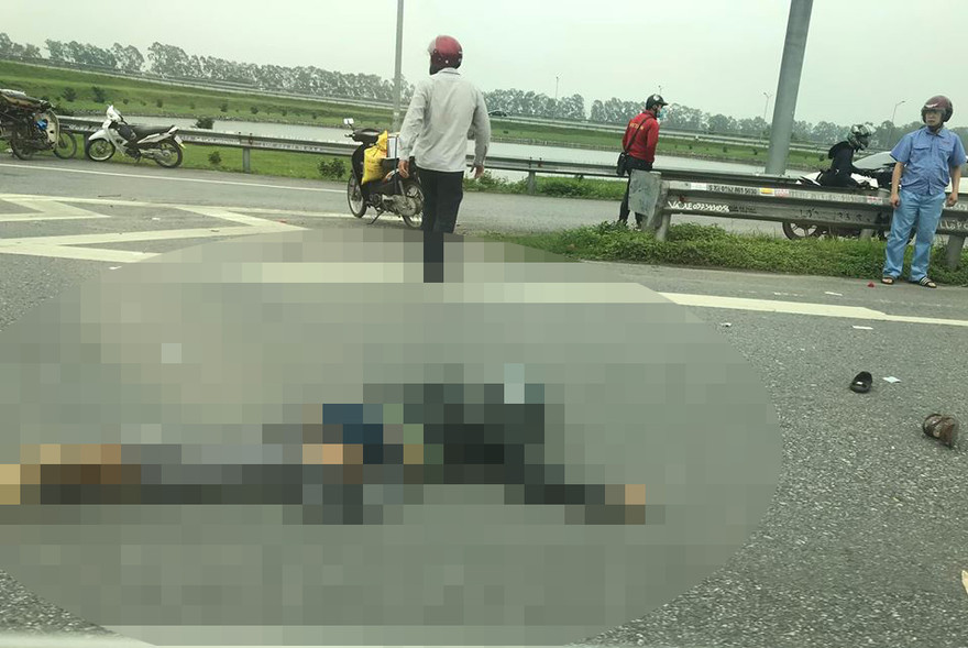 Hiện trường vụ tai nạn thương tâm.