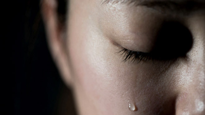 Đã có lúc em ngỡ mình phải ôm con tự tử