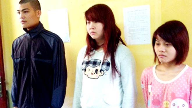 3 đối tượng bắt người bị tạm giữ để điều tra