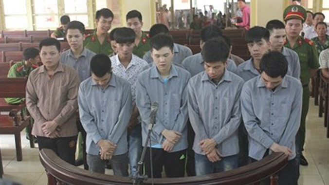 Các bị cáo tại phiên tòa.