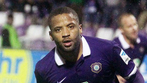 B.Bình Dương có ngoại binh từng ghi bàn tại Europa League