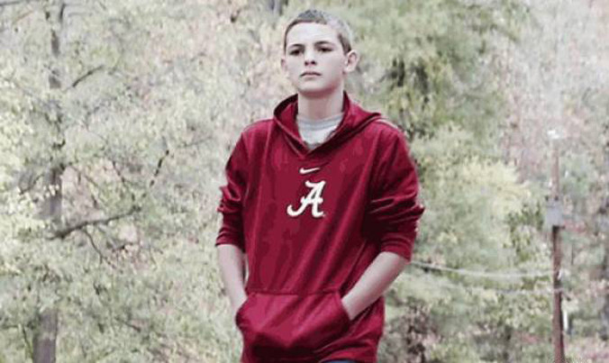 Ethan ngông cuồng và chẳng sợ ai (Ảnh: A&E)