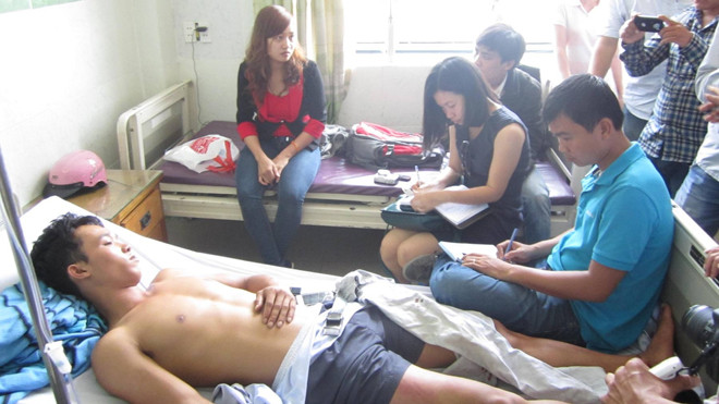 Anh Khởi đang điều trị tại bệnh viện Hoàn Hảo